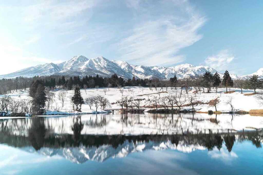 冬の妙高連山