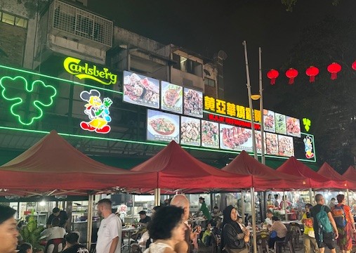 黄亜華小食店